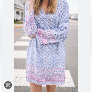 Vineyard vines block print cover up mini kaftan. Made in India